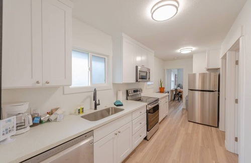 Coos Bay House | #StayInMyDistrict Indigo Cottage Coos Bay
