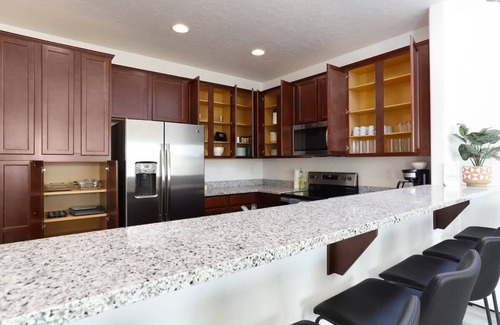 Nampa House | #StayInMyDistrict NW Nampa Modern Rowhouse