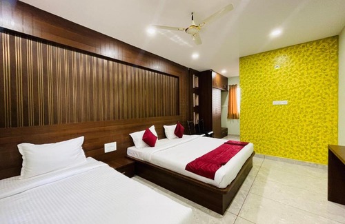 Mysore Hotel | STAYMAKER Yashaswini Residency