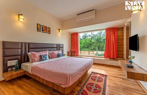 Anjaneri Villa | StayVista at Blisswood Villa with WiFi, AC, Pool