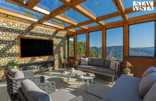 Kasauli Villa | StayVista at Chestnut Manor with Lawn, BBQ, Bonfire