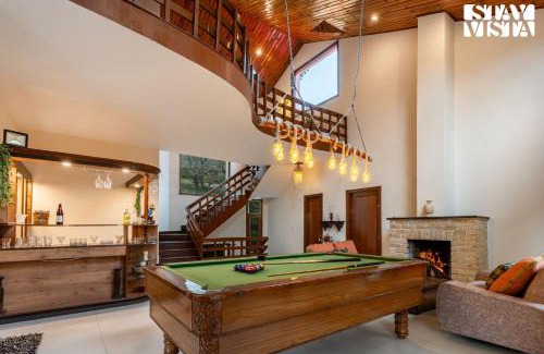 Kasauli Villa | StayVista at Cosy Crest with Bonfire, BBQ and WiFi