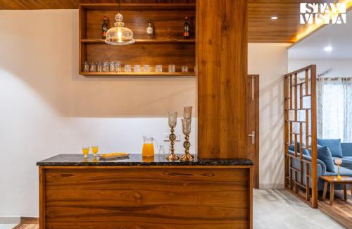 Kasauli Villa | StayVista at Dream Haus with Lawn, Jacuzzi, WiFi