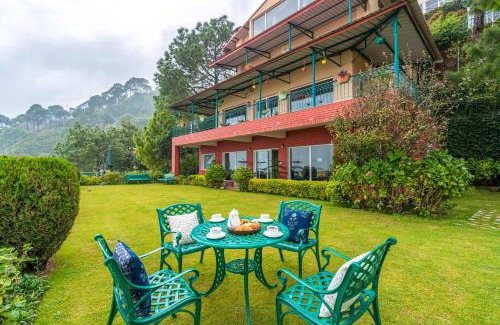 Kasauli Villa | StayVista at Ludlow House Luxury 4BHK Valley View villa in Kasauli with Sauna room