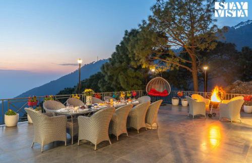 Kasauli Villa | StayVista at Ridge of Twilight 4bhk Valley View Villa in Kasauli with Jacuzzi