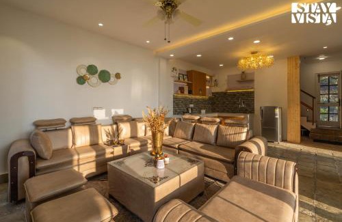 Kasauli Villa | StayVista at Ridge of Twilight 4bhk Valley View Villa in Kasauli with Jacuzzi