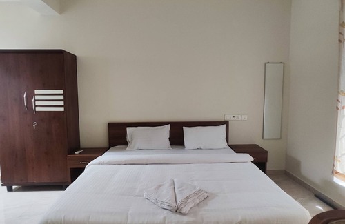 Parthasarathy Puram Hotel | Stayz Inn T.Nagar