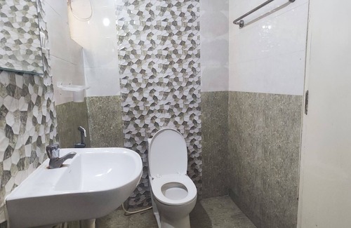 Parthasarathy Puram Hotel | Stayz Inn T.Nagar
