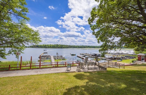 Walker Cabin | Steamboat Bay Cabin 5 - couples getaway