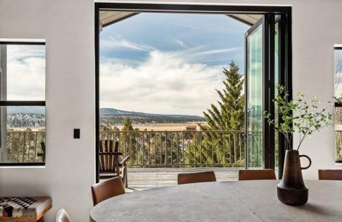Baldwin Lake House | Steel Pine Lodge A Rustic Mountain Retreat Views