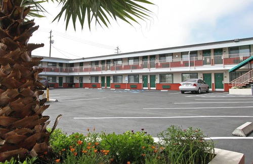 Salinas Hotel | Steinbeck Lodge
