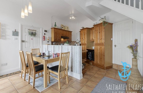 Roundham Apartment | Stella Marina - A Delightful 2-bedroom Apartment a Stone's Throw From the Beach!