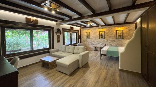 Sitia House | Stella's Traditional Inn
