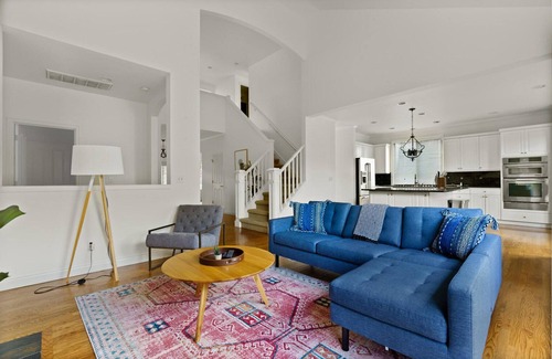 Sammamish House | Stellar Sammamish 5BR w/Yard, nr Eclectic Cuisine & Parks, by Blueground