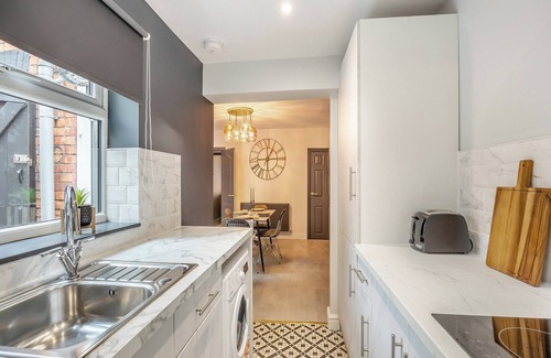 Lincoln Cottage | Stepping Stone Terrace