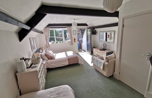 Bilbrook Bed & Breakfast | Steps Farmhouse