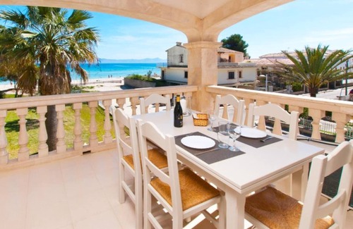 Alcudia Apartment | Steps from Alcudia Beach