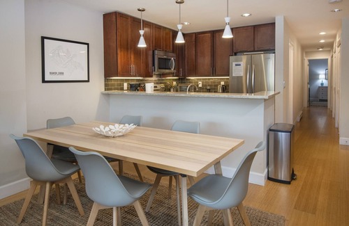 Avon Condo | Steps from Riverfront Gondola, Modern Cozy Condo, Free Underground Parking