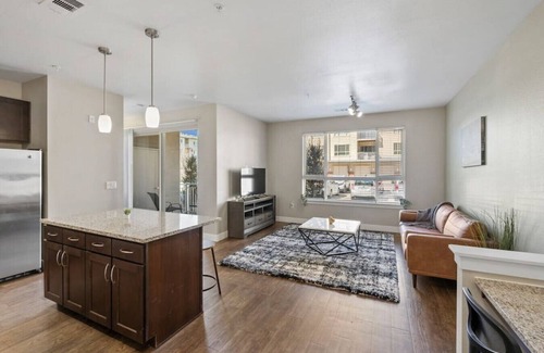 Lone Tree Apartment | Steps From Sky Ridge Medical!