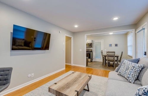 Nashville Apartment | Steps to 12 South