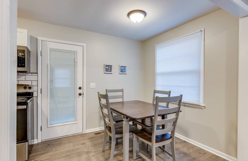 Nashville Apartment | Steps to 12 South