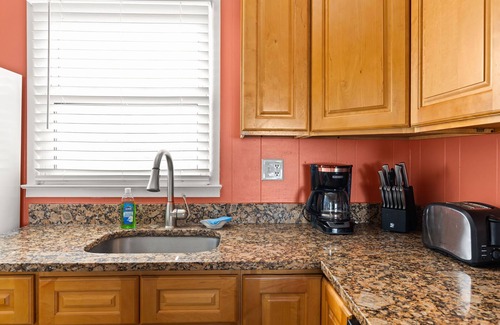Midtown Ocean City Apartment | Steps to Beach-3rd Floor-Near Convention Center