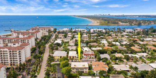 Palm Beach Shores Apartment | Steps To Beach! 4 Condos In 1- Perfect For Groups