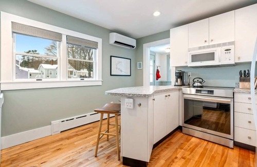 Ogunquit House | Steps to Beach & Downtown OGT | Porch w Ocean View