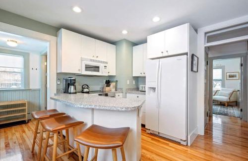 Ogunquit House | Steps to Beach & Downtown OGT - Screened in Porch