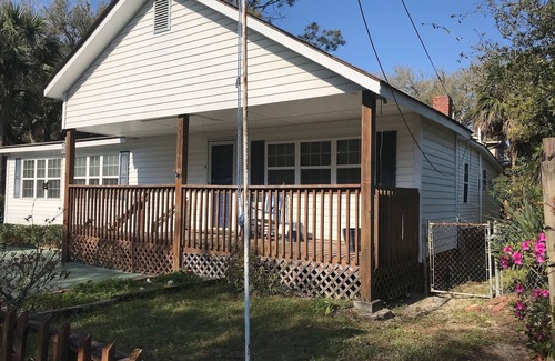 Tybee Island Cottage | Steps to Beach, Restaurants, Pet Friendly Rates