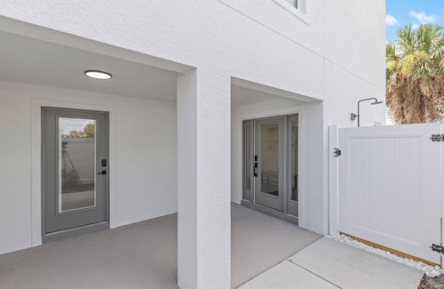 New Smyrna Beach House | 🏖️Steps to Beach | Perfect for Large Groups | Flip Flop Living North🏖️