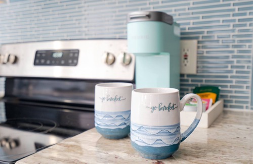 Gulf Place Condo | steps to deeded beach and 3 pools-beach gear-shopping/dining steps away