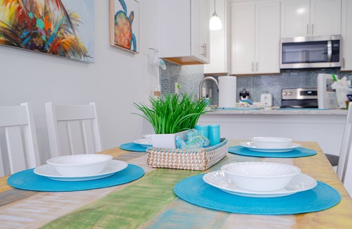 Gulf Place Condo | steps to deeded beach and 3 pools-beach gear-shopping/dining steps away
