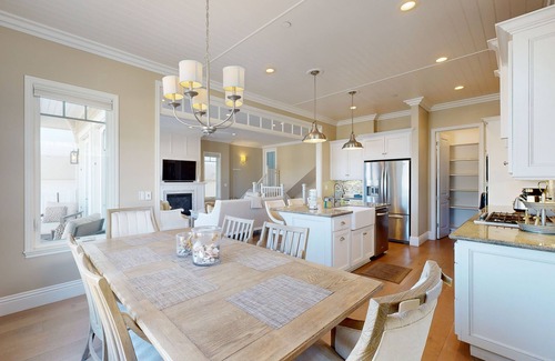 Hollywood Beach House | Steps to Hollywood Beach Home with Balcony, Rooftop Terrace & Harbor Views