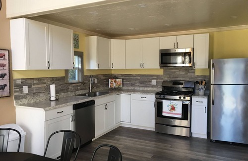 Lake Placid Ski Chalet | Steps to Lake Grassy , with 3 kayaks, lake access & bikes.