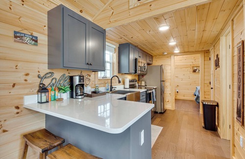 Seneca Cabin | Steps to Lake Keowee: Secluded Seneca Sanctuary!