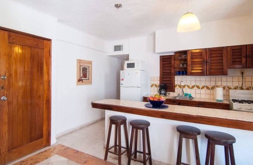 Gonzalo Guerrero Apartment | Steps to Mamitas Beach, Private Terrace & 5th Ave