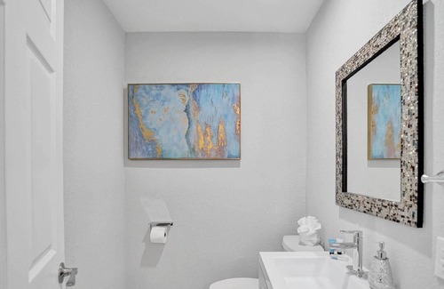 Lighthouse Point Villa | Steps to Private Beach 5 BR Pool and Jacuzzi Dog Friendly
