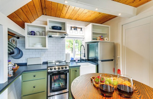Newport Apartment | Steps to Sacheen Lake: Cute Studio Cabin w/Deck