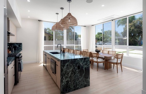 Carlsbad House | Steps to Sand · Luxe Oceanview · Rooftop Spa & Bar