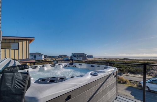 Westport House | Steps to Shore: Family Beach Getaway in Westport