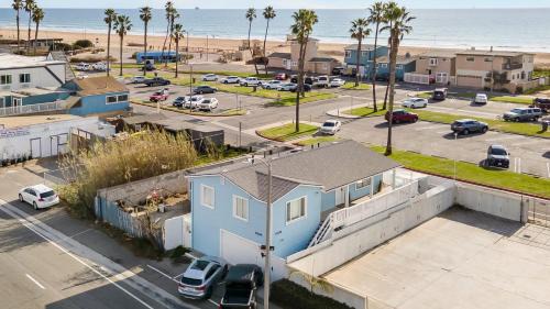 Sunset Beach House | Steps to the Beach 2 Units w Patio Fire Pit Pacific Coast Highway Buyout