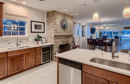 Hudson Bend House | Steps to the Lake with Private Hot Tub, Stunning Sunsets