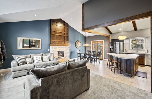 Northeast Colorado Springs House | Steps to Trails+Parks+Creek+ More- Your Cozy Cottonwood Creek Casa