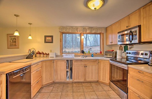 Leicester House | Steves House at Maple Hill 5 Mi to Worcester!