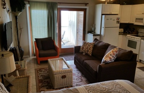 Miramar Beach Apartment | Sticks in the Sand Unit 7B, Studio w/Private Beaches !
