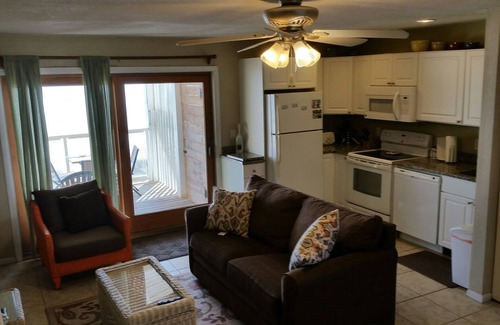 Miramar Beach Apartment | Sticks in the Sand Unit 7B, Studio w/Private Beaches !