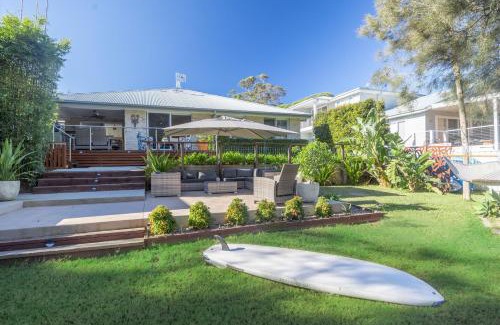 Lake Conjola House | Still Water on Aney