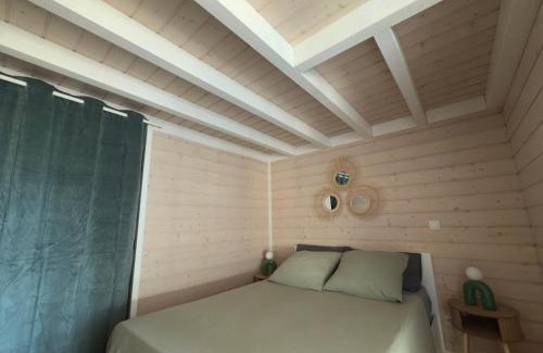 Gassin Ski Chalet | Stone & bamboo