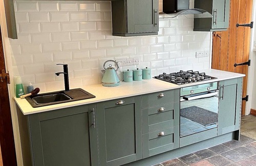Llandysul House | Stone Barn Cottage - Ysgubor Cerrig